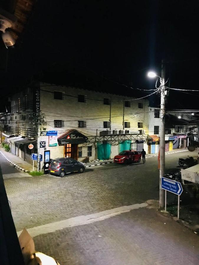 Brisbane Lodge & Hostel Коччи Экстерьер фото