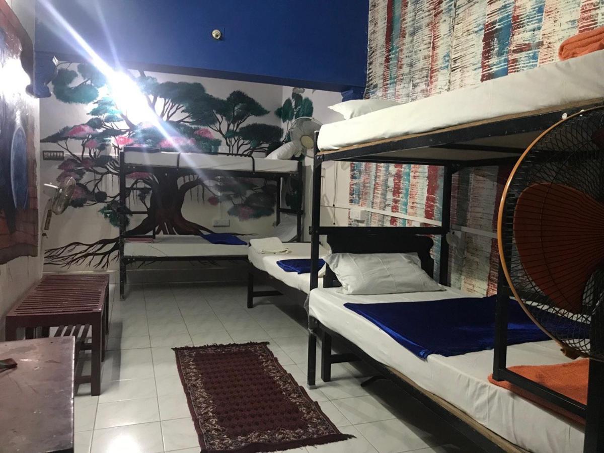 Brisbane Lodge & Hostel Коччи Экстерьер фото